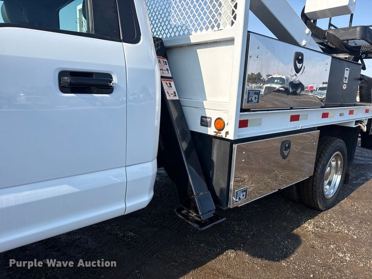 image for item EG2023 2019 Ford F550 Super Duty XL bucket truck