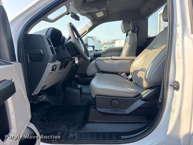 image for item EG2023 2019 Ford F550 Super Duty XL bucket truck