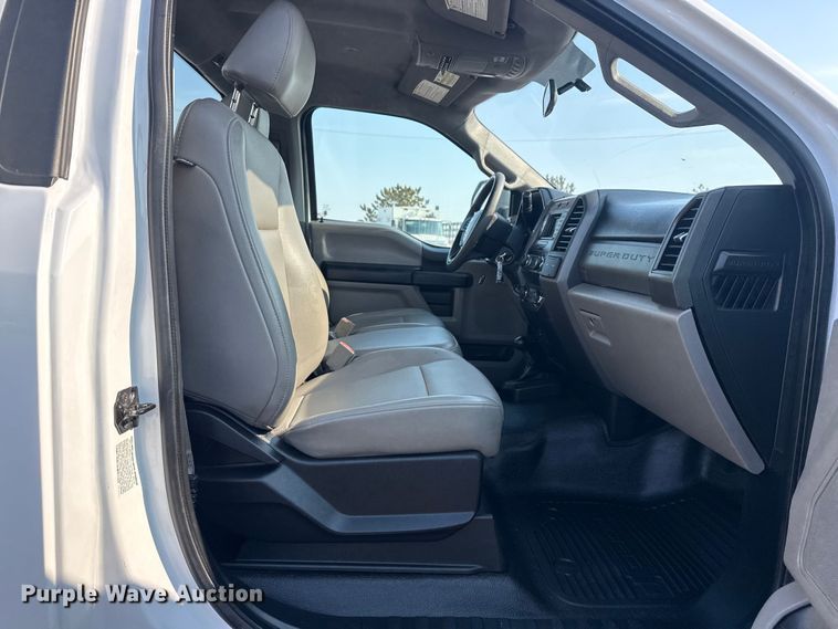 image for item EG2023 2019 Ford F550 Super Duty XL bucket truck