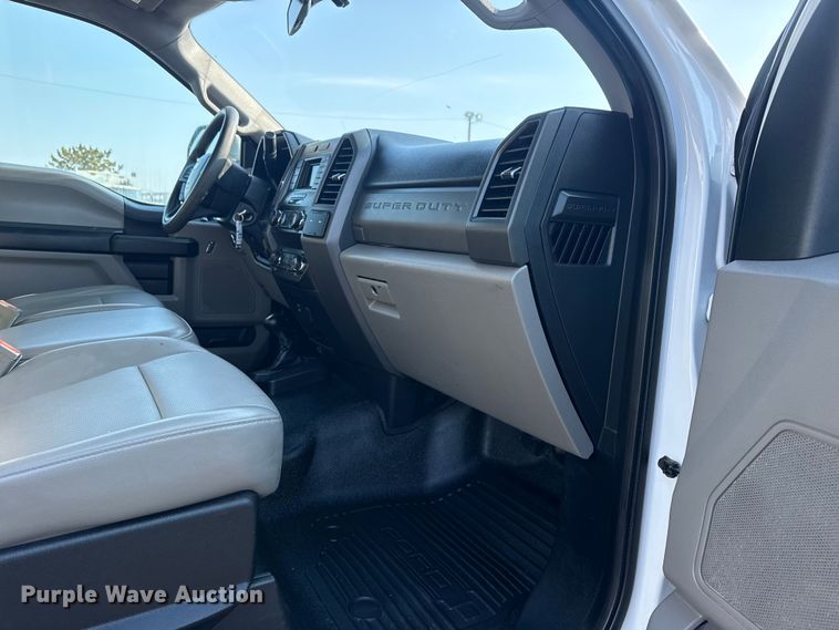 image for item EG2023 2019 Ford F550 Super Duty XL bucket truck