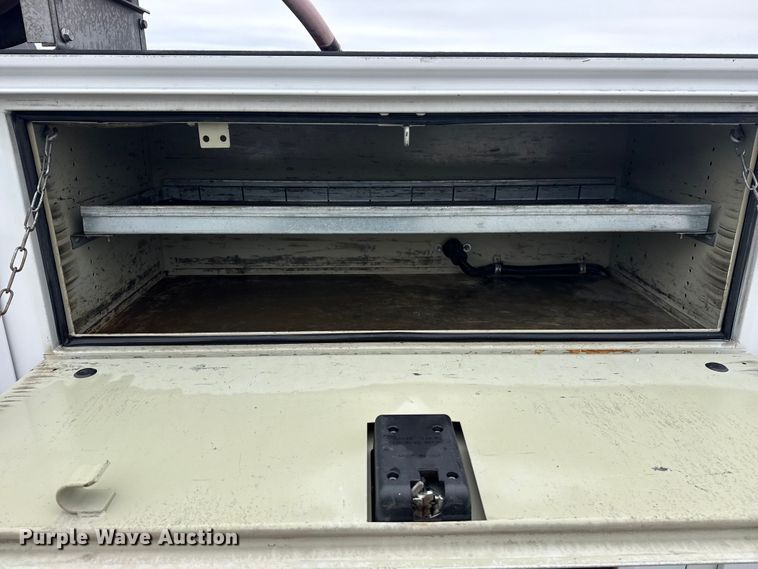 image for item EG2036 2017 Ford F550 Super Duty XL utility / service truck