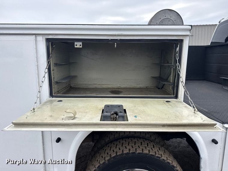 image for item EG2036 2017 Ford F550 Super Duty XL utility / service truck