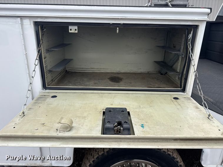 image for item EG2036 2017 Ford F550 Super Duty XL utility / service truck