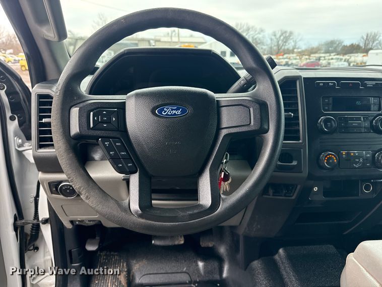 image for item EG2036 2017 Ford F550 Super Duty XL utility / service truck