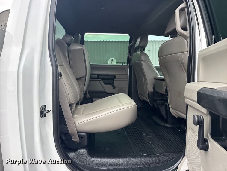 image for item EG2036 2017 Ford F550 Super Duty XL utility / service truck