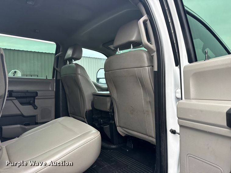 image for item EG2036 2017 Ford F550 Super Duty XL utility / service truck