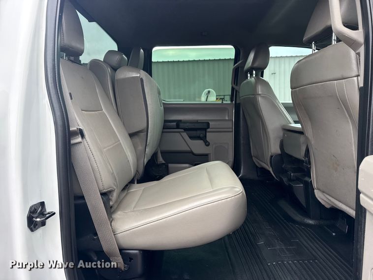 image for item EG2036 2017 Ford F550 Super Duty XL utility / service truck