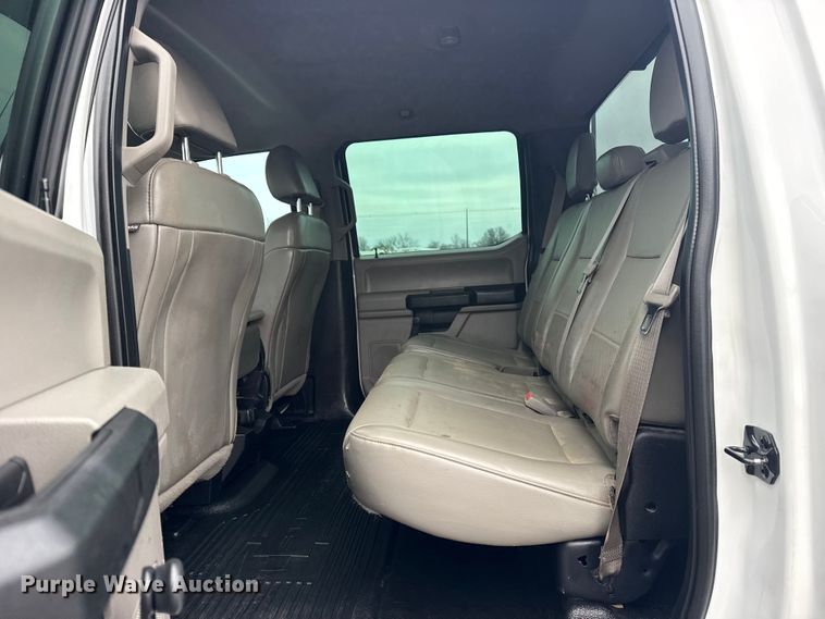 image for item EG2036 2017 Ford F550 Super Duty XL utility / service truck