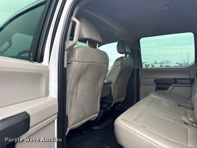 image for item EG2036 2017 Ford F550 Super Duty XL utility / service truck