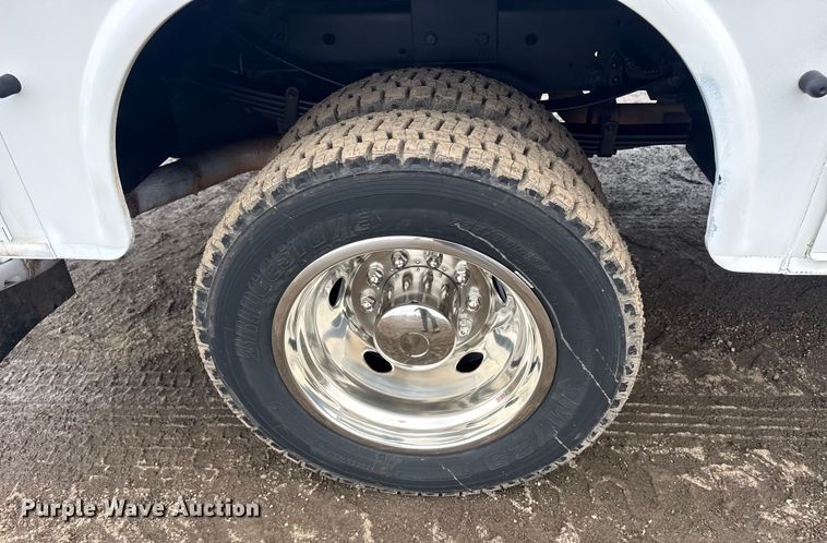 image for item EG2036 2017 Ford F550 Super Duty XL utility / service truck