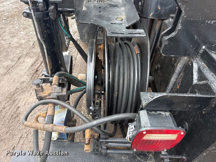 image for item EG2039 2007 Freightliner Business Class M2 crane truck