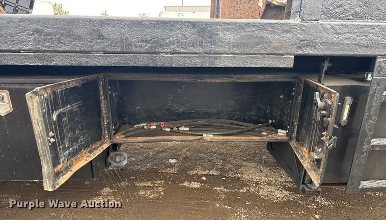 image for item EG2039 2007 Freightliner Business Class M2 crane truck