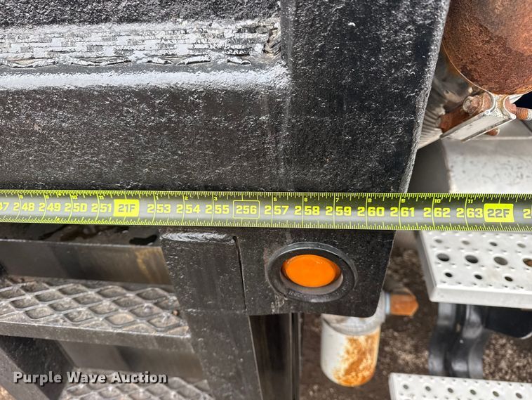 image for item EG2039 2007 Freightliner Business Class M2 crane truck