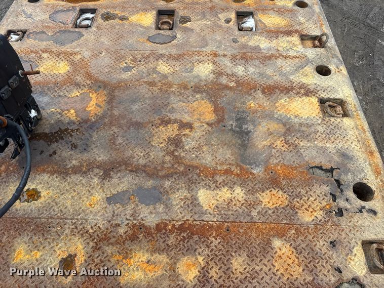 image for item EG2039 2007 Freightliner Business Class M2 crane truck