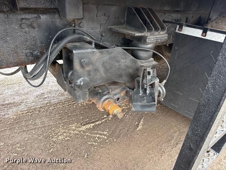 image for item EG2039 2007 Freightliner Business Class M2 crane truck