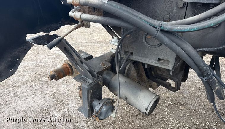 image for item EG2039 2007 Freightliner Business Class M2 crane truck