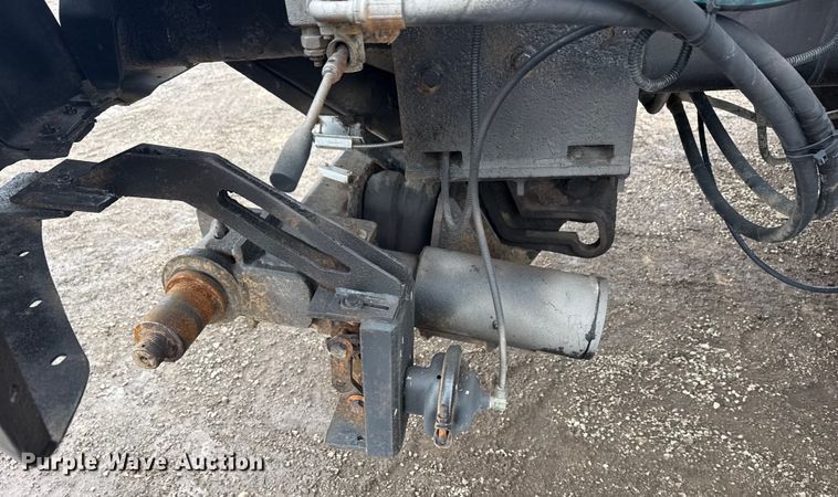 image for item EG2039 2007 Freightliner Business Class M2 crane truck