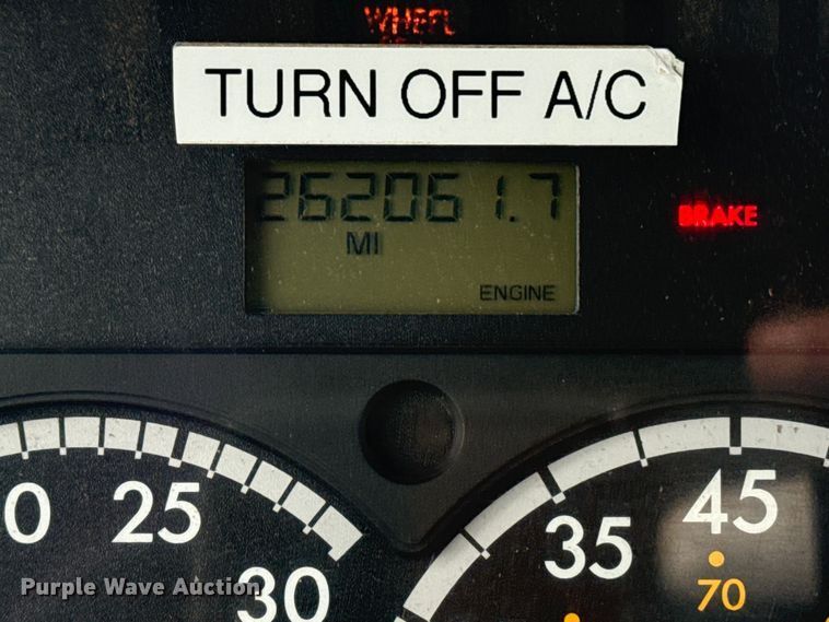 image for item EG2039 2007 Freightliner Business Class M2 crane truck