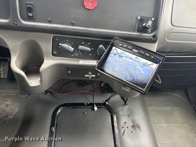 image for item EG2039 2007 Freightliner Business Class M2 crane truck