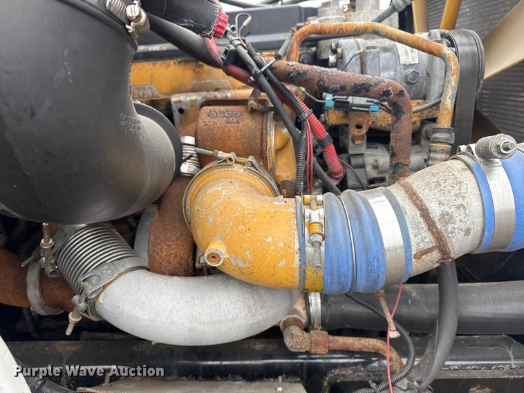 image for item EG2039 2007 Freightliner Business Class M2 crane truck