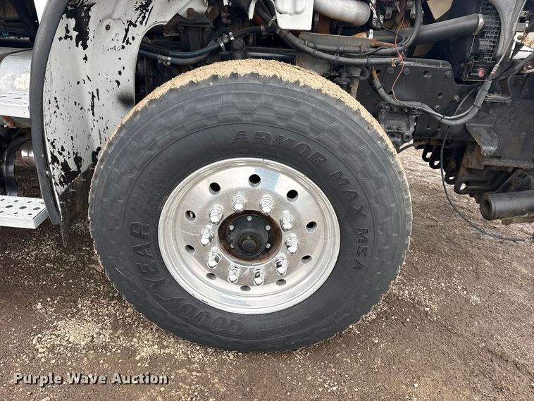 image for item EG2039 2007 Freightliner Business Class M2 crane truck