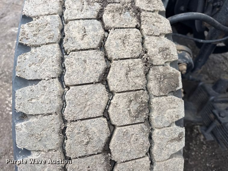 image for item EG2039 2007 Freightliner Business Class M2 crane truck