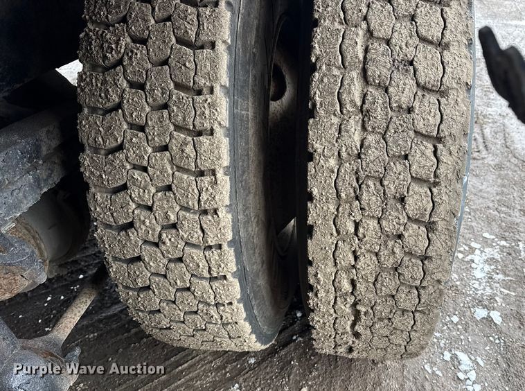 image for item EG2039 2007 Freightliner Business Class M2 crane truck