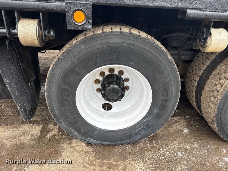 image for item EG2039 2007 Freightliner Business Class M2 crane truck