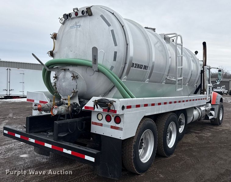 image for item EG2040 2012 Mack GU713 vacuum truck