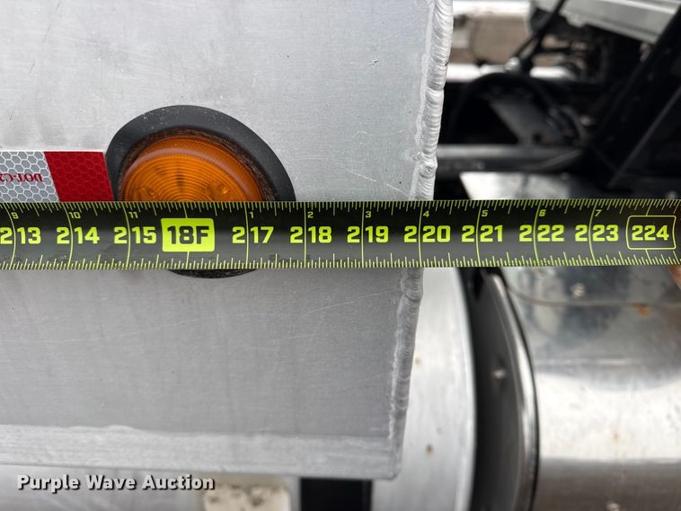 image for item EG2040 2012 Mack GU713 vacuum truck