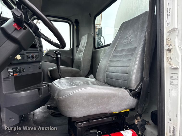 image for item EG2040 2012 Mack GU713 vacuum truck