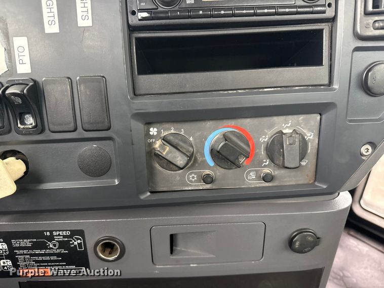 image for item EG2040 2012 Mack GU713 vacuum truck