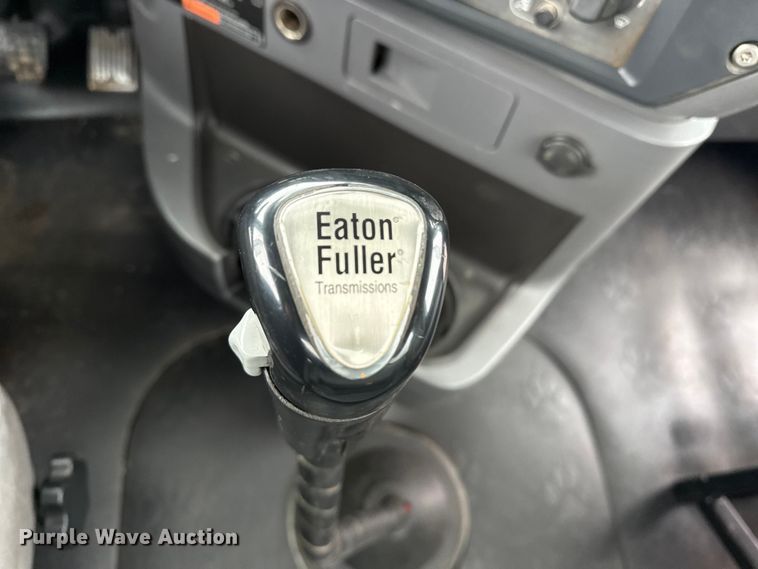 image for item EG2040 2012 Mack GU713 vacuum truck