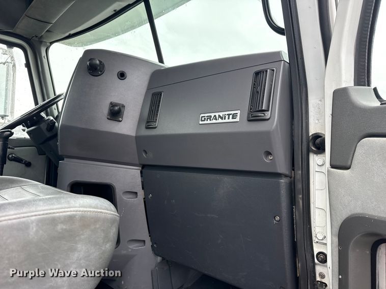 image for item EG2040 2012 Mack GU713 vacuum truck