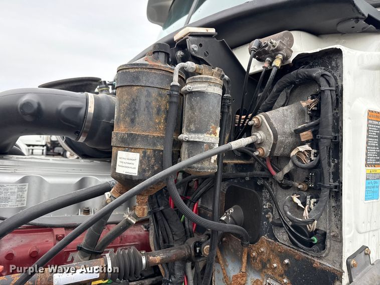 image for item EG2040 2012 Mack GU713 vacuum truck