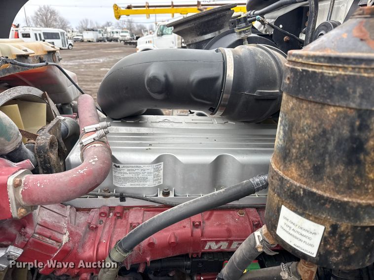 image for item EG2040 2012 Mack GU713 vacuum truck