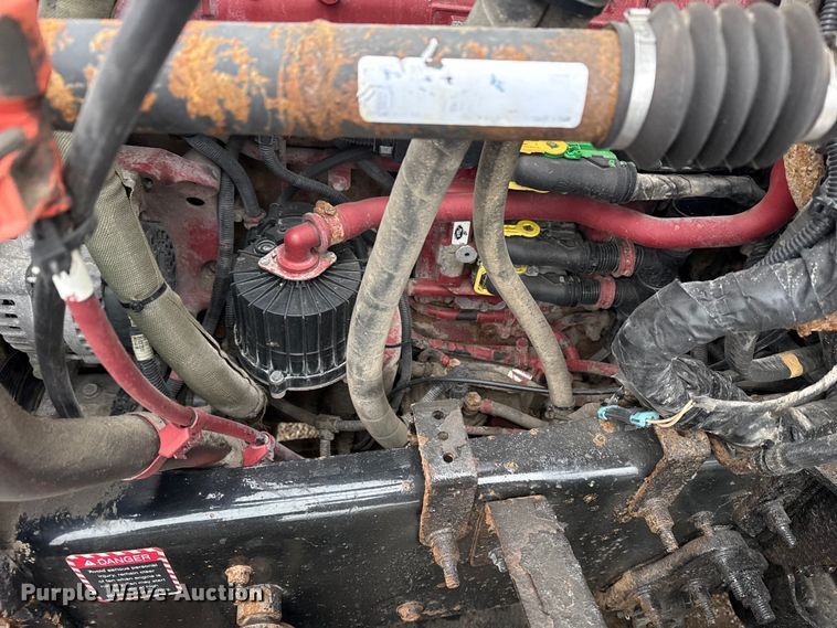 image for item EG2040 2012 Mack GU713 vacuum truck