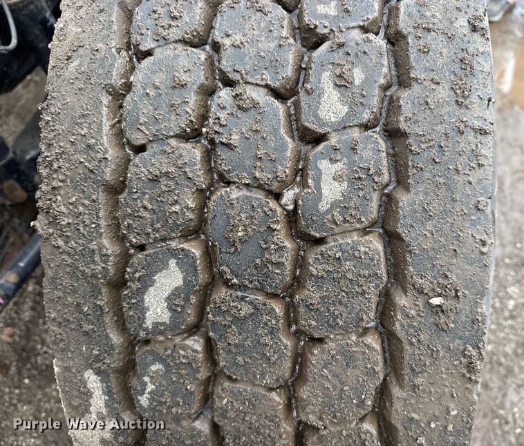 image for item EG2040 2012 Mack GU713 vacuum truck