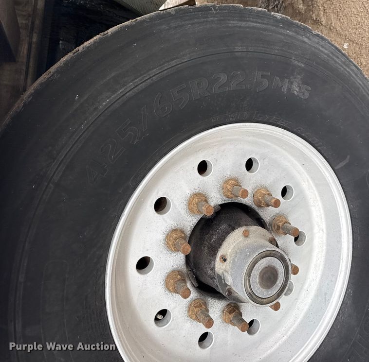 image for item EG2040 2012 Mack GU713 vacuum truck