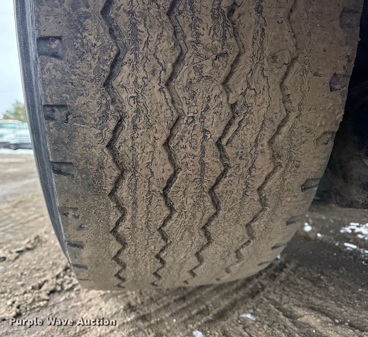 image for item EG2040 2012 Mack GU713 vacuum truck