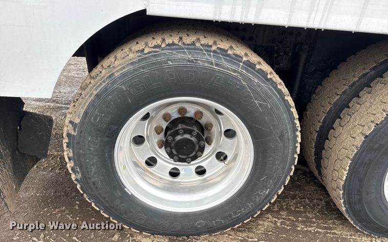 image for item EG2040 2012 Mack GU713 vacuum truck