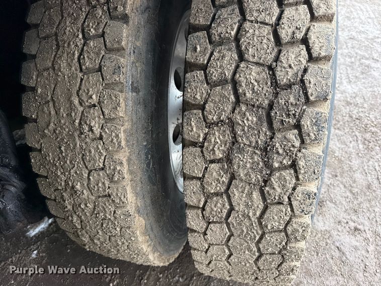 image for item EG2040 2012 Mack GU713 vacuum truck