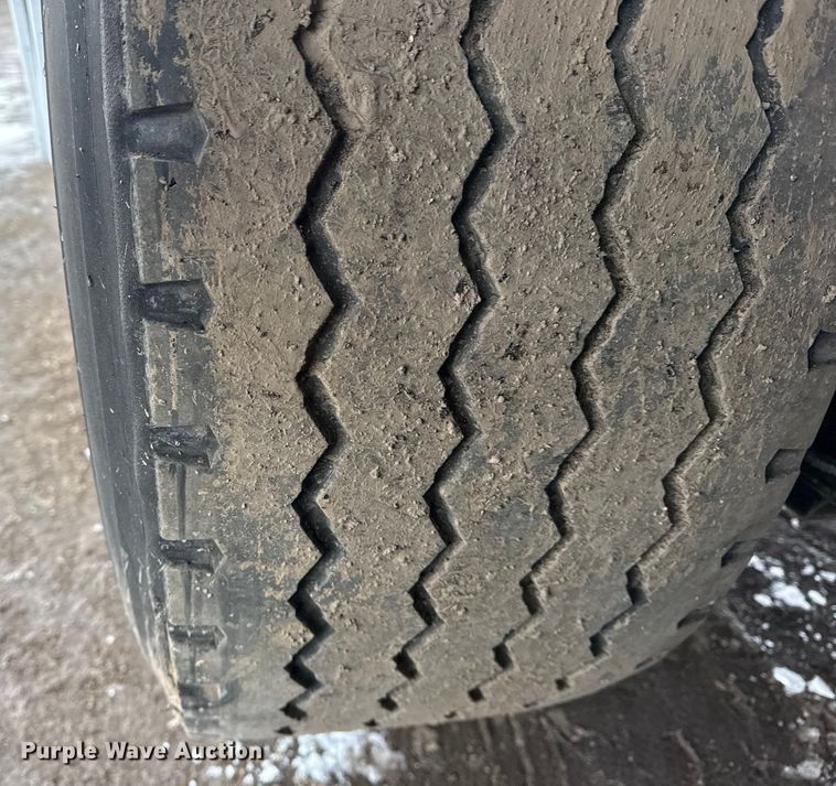 image for item EG2040 2012 Mack GU713 vacuum truck