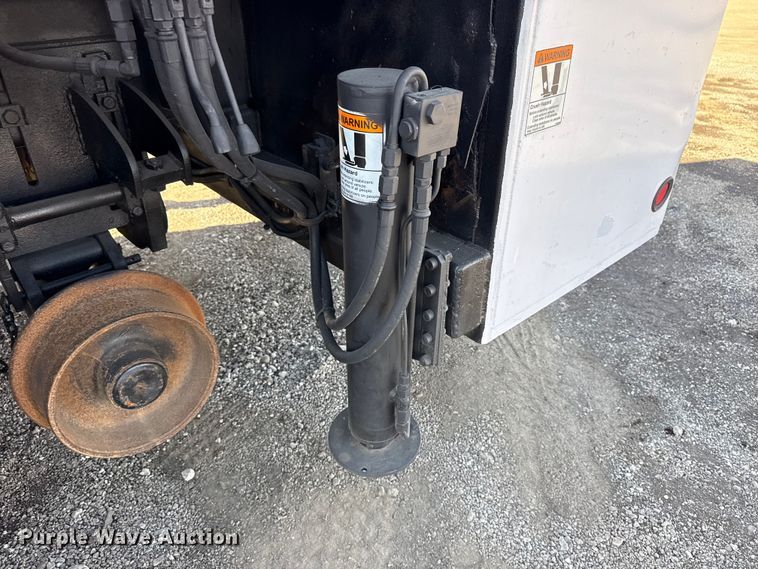 image for item EG2048 2007 Freightliner Business Class M2 utility / service truck