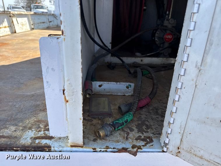 image for item EG2048 2007 Freightliner Business Class M2 utility / service truck