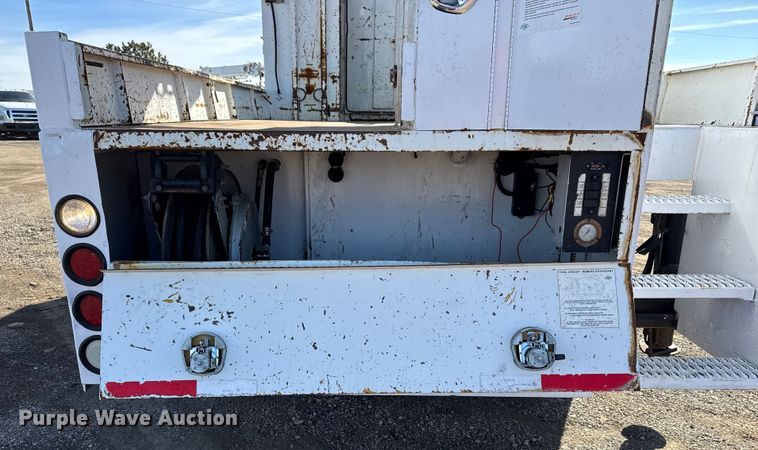 image for item EG2048 2007 Freightliner Business Class M2 utility / service truck