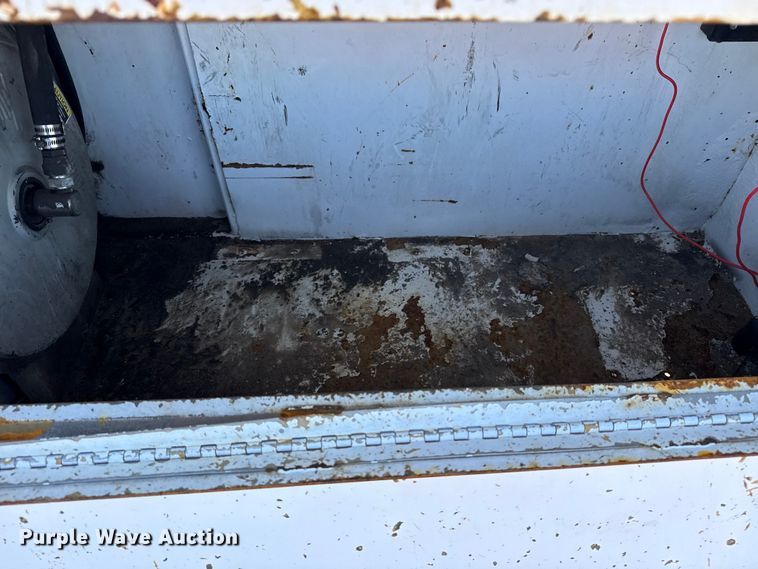 image for item EG2048 2007 Freightliner Business Class M2 utility / service truck