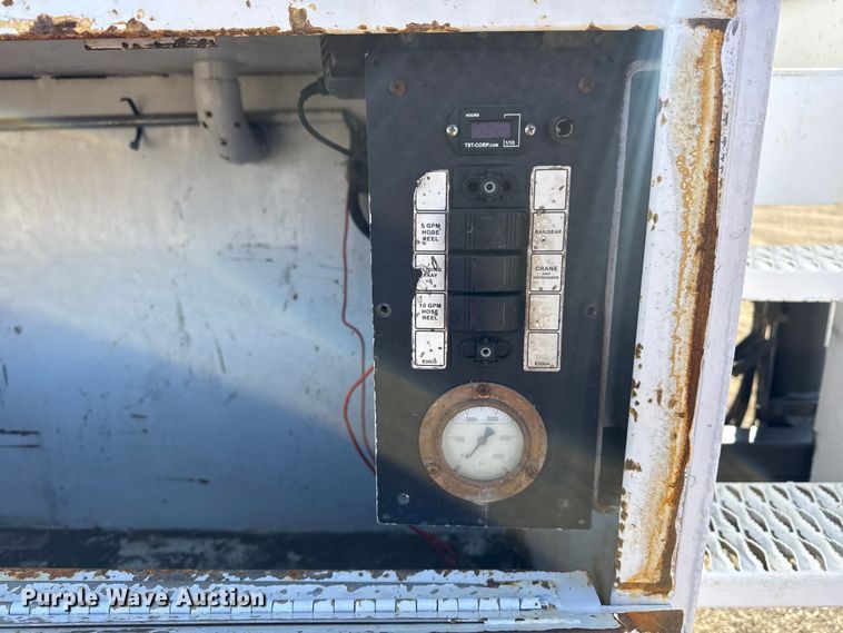 image for item EG2048 2007 Freightliner Business Class M2 utility / service truck