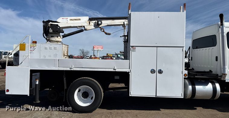 image for item EG2048 2007 Freightliner Business Class M2 utility / service truck