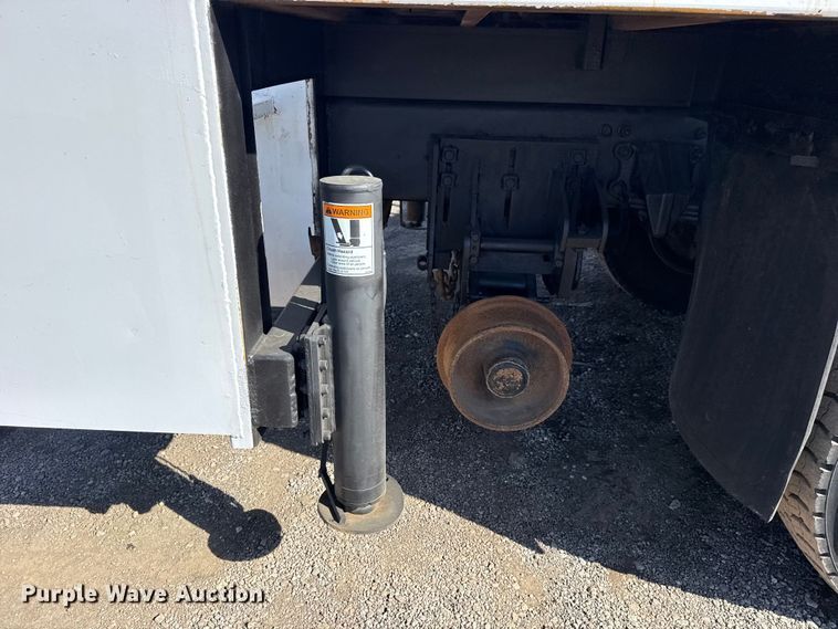 image for item EG2048 2007 Freightliner Business Class M2 utility / service truck